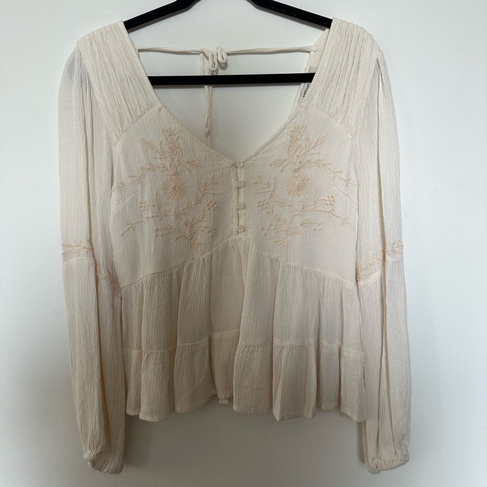 ❌SOLD❌ American Eagle Outfitters Cream Embroidered Long Sleeve Blouse - Picture 1 of 3